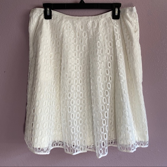 Anthropologie Maeve Eyelet Lace Skirt with pockets - Picture 5 of 12